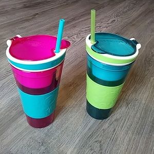Set of 2 Snackeez drink/snack cups
